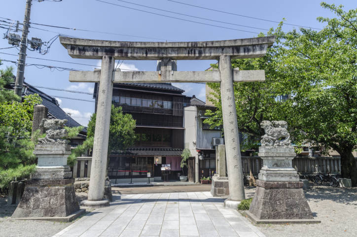 158 - Kanazawa - barrio Higashi Chaya - santuario Jinja Shine